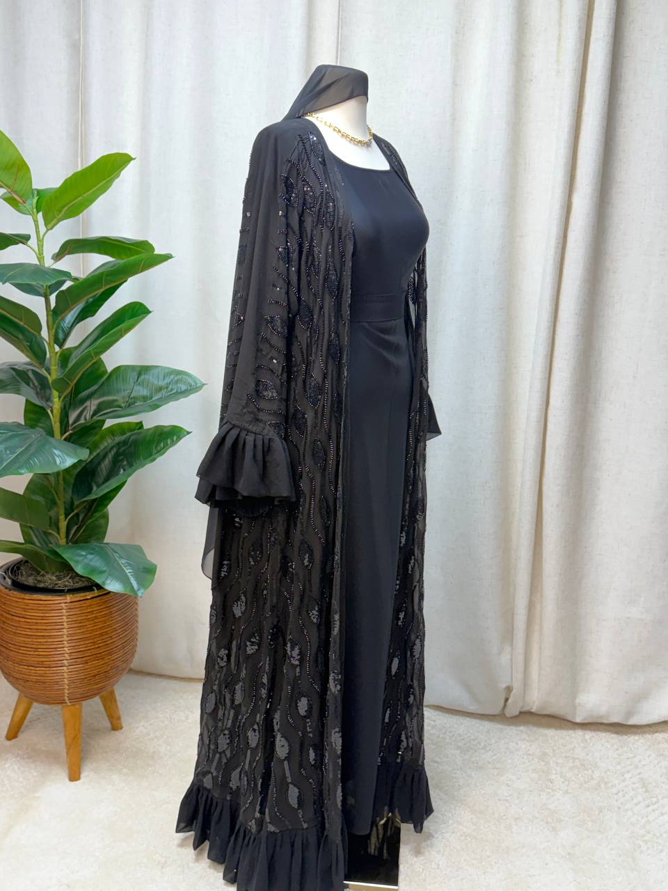 Noir Cascade Abaya