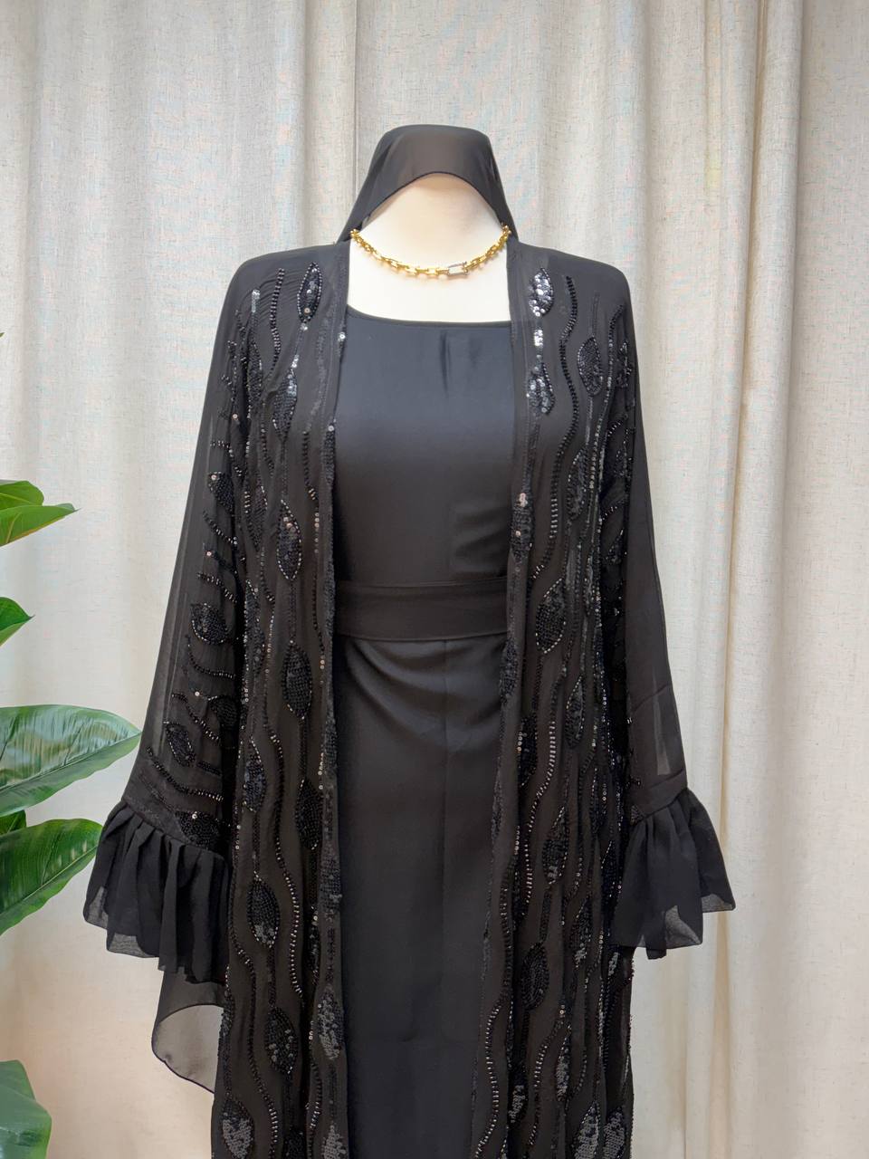 Noir Cascade Abaya