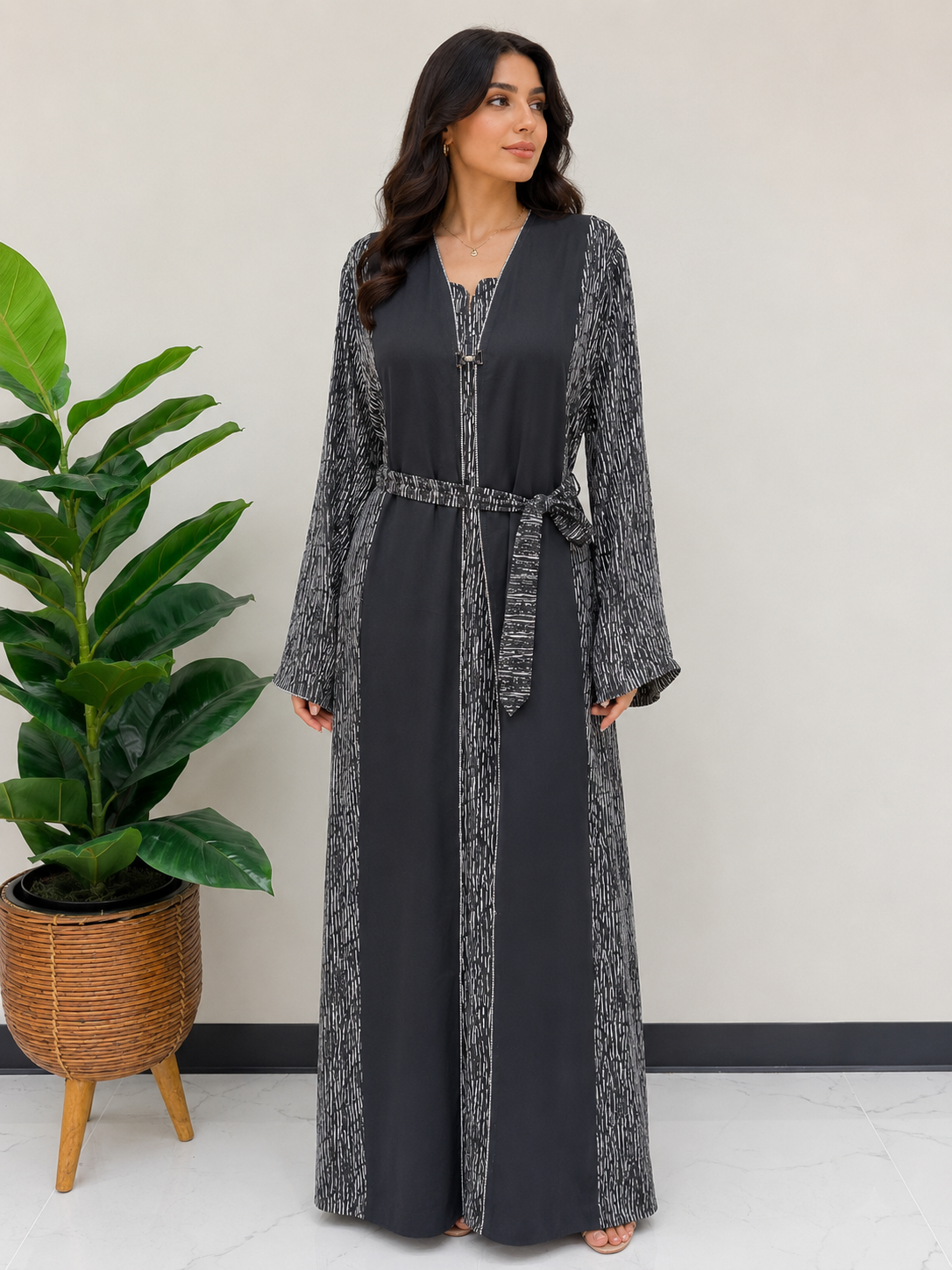 Elegant Contrast Abaya
