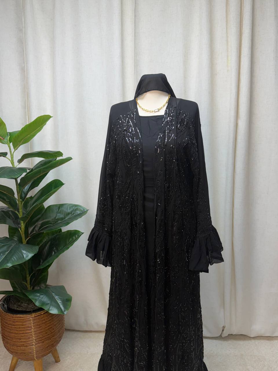 Noir Cascade Abaya