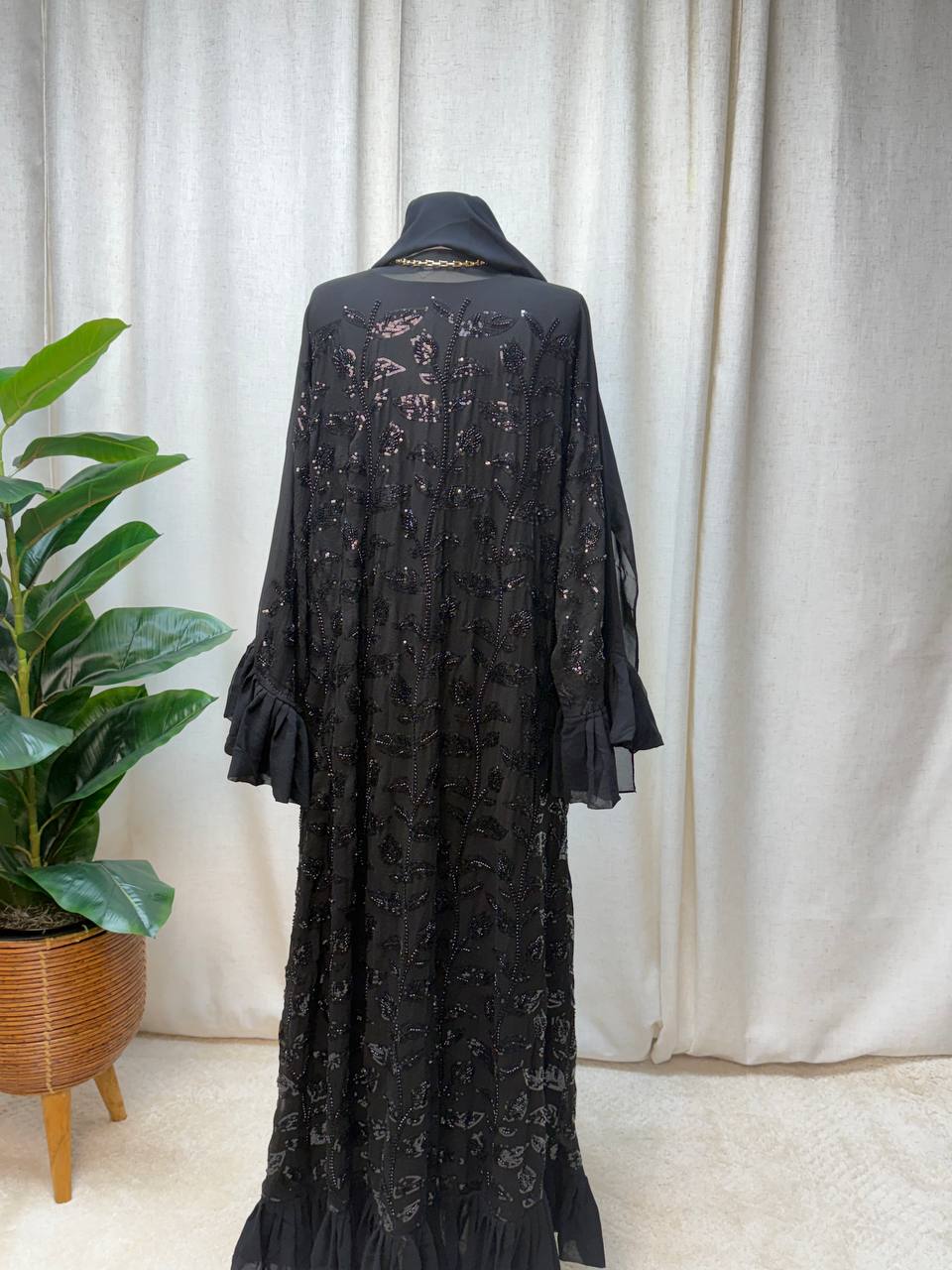 Noir Cascade Abaya