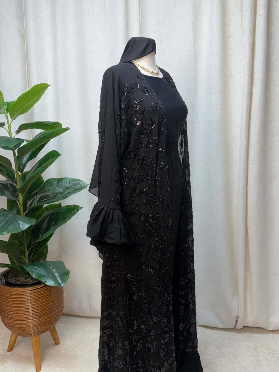Noir Cascade Abaya