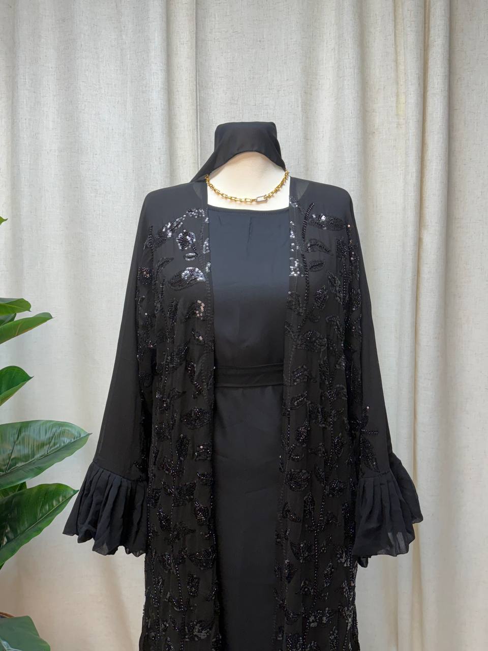 Noir Cascade Abaya
