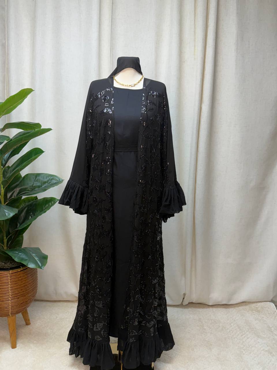 Noir Cascade Abaya