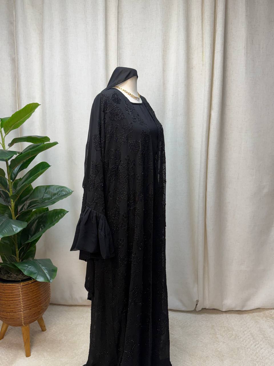 Noir Cascade Abaya