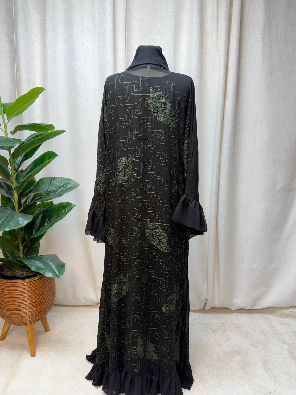 Layal Noir Abaya Set