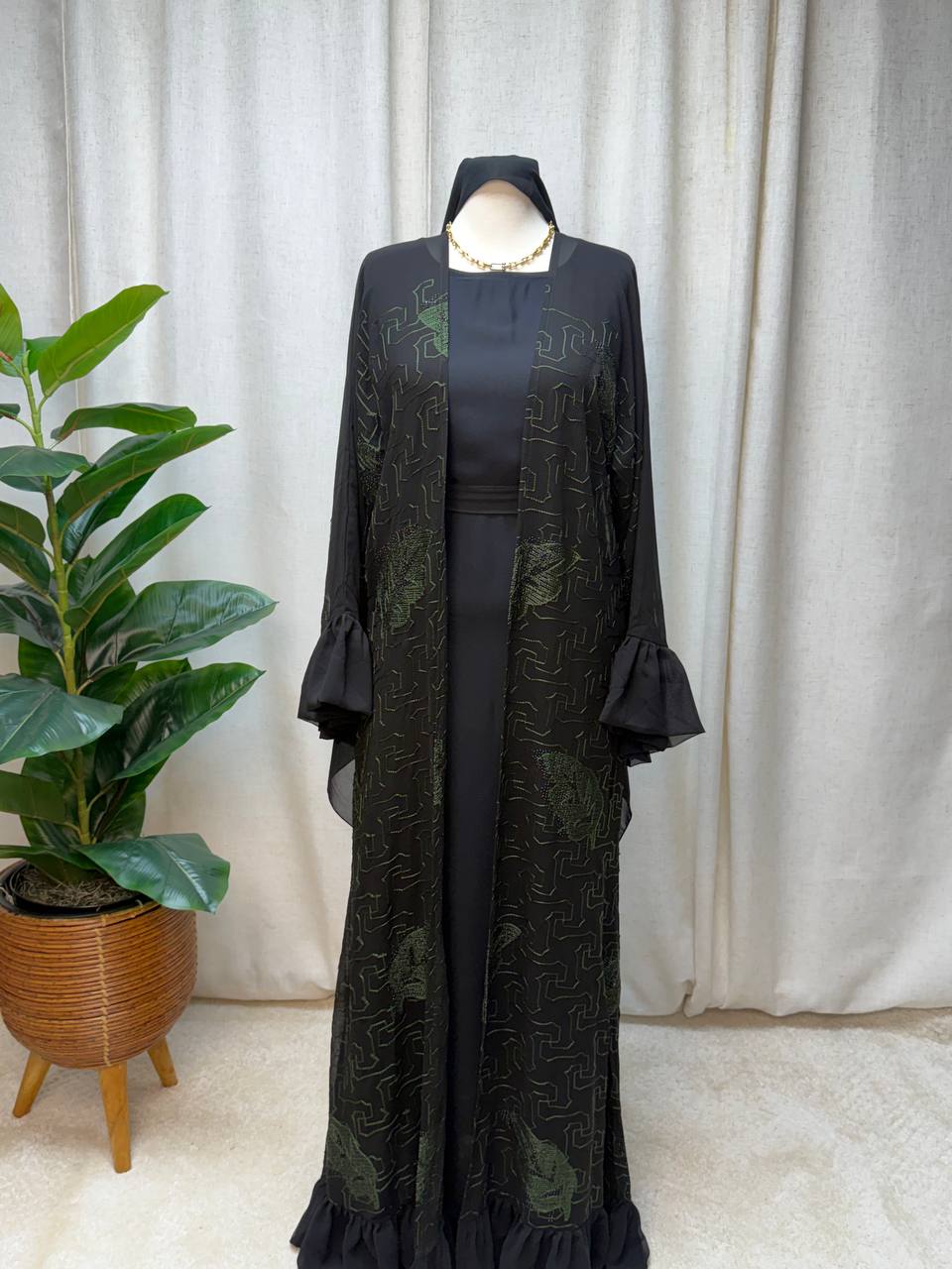 Layal Noir Abaya Set