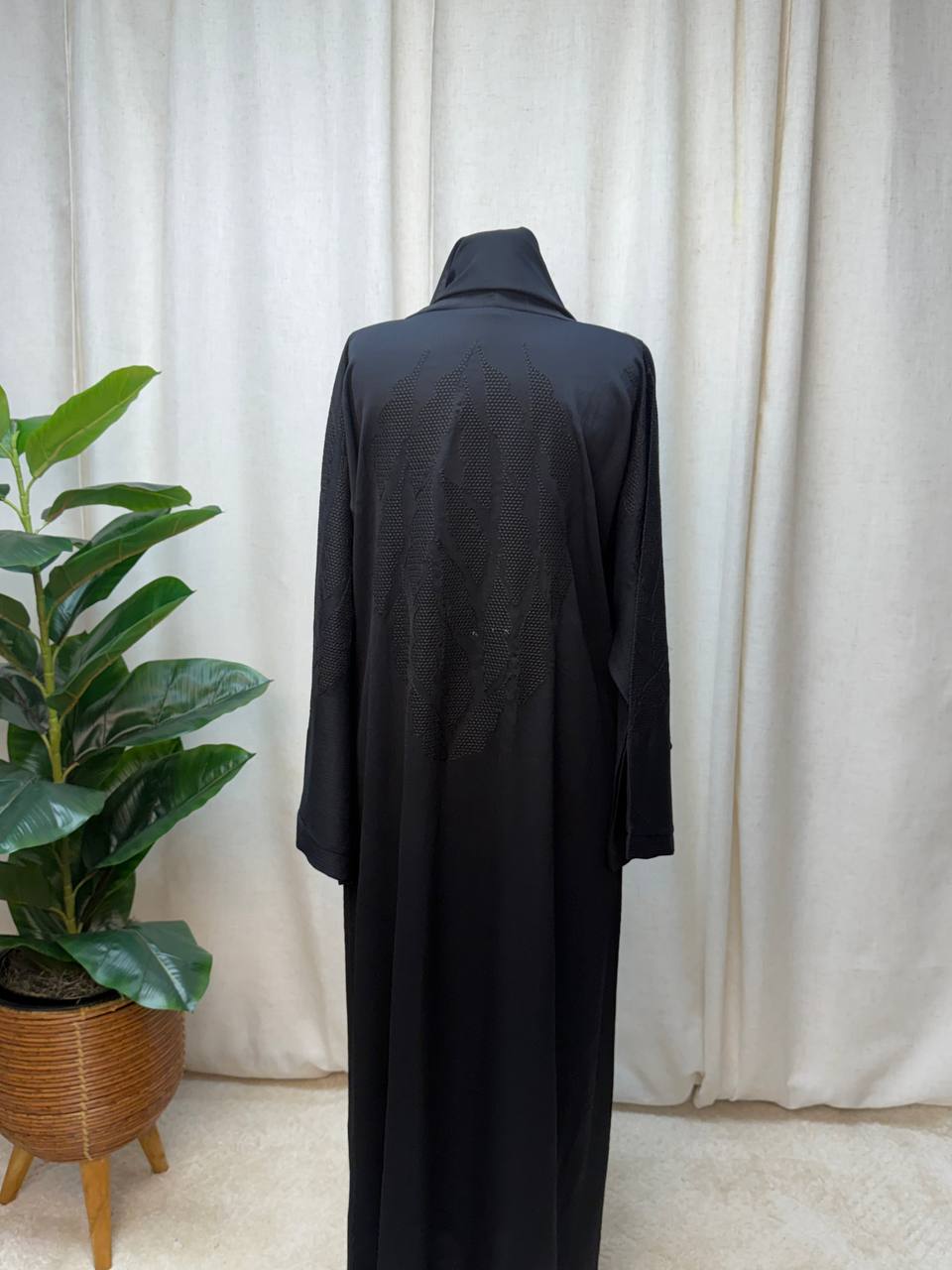 Layal Black Abaya