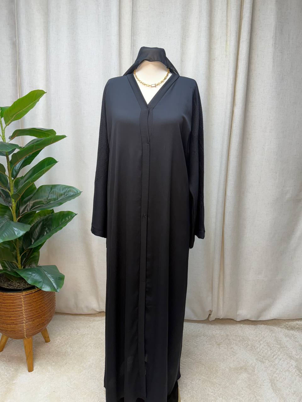 Layal Black Abaya