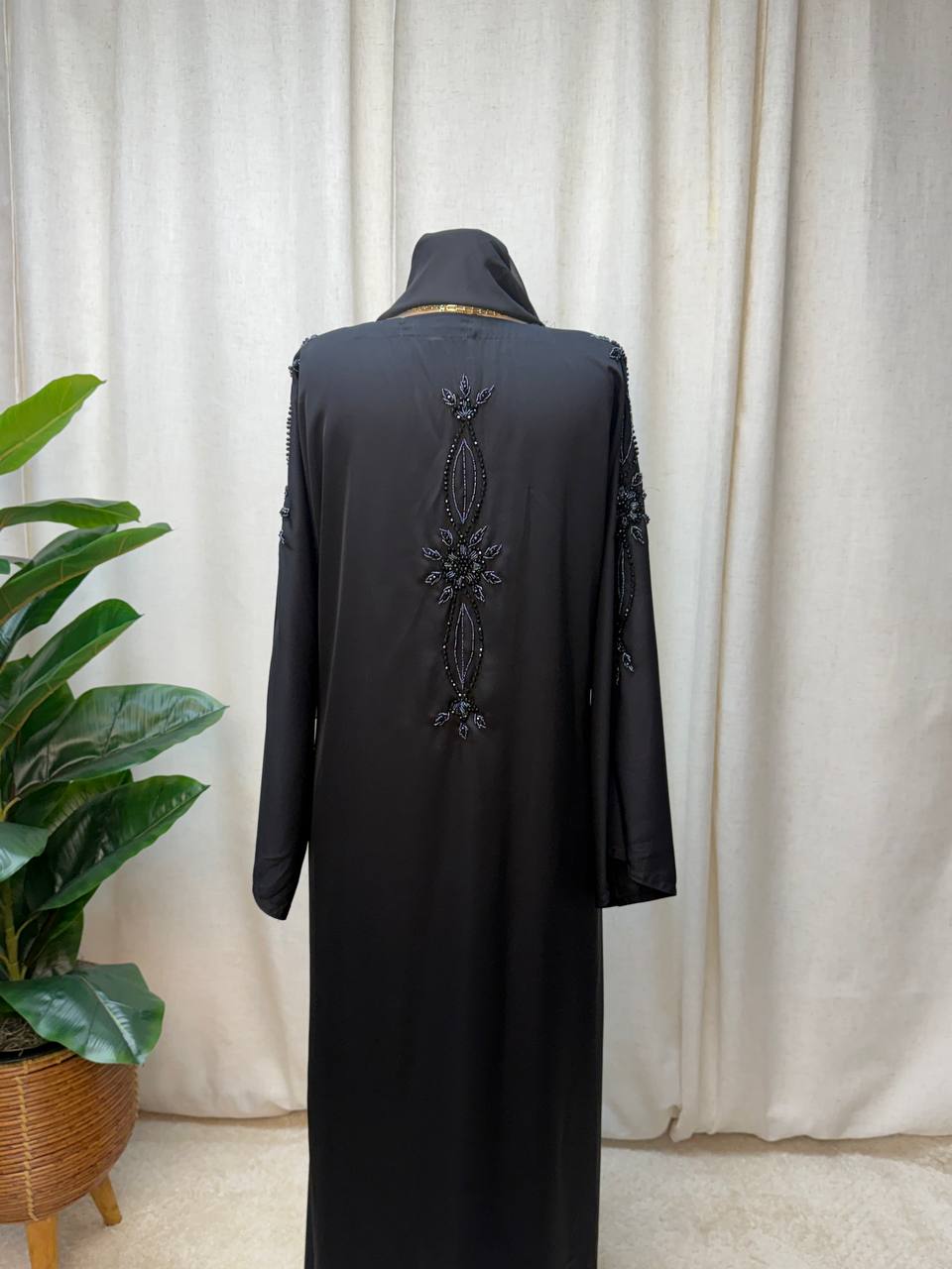 Sultana Noir Abaya