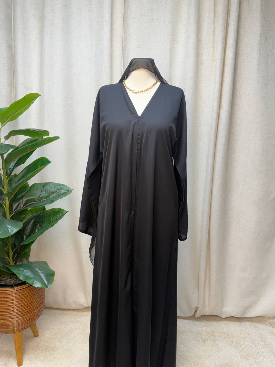 Sultana Noir Abaya