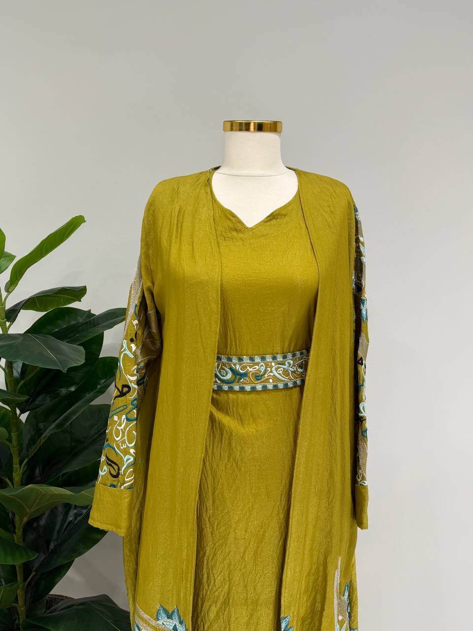 Al Huroof – 3 Piece Organza Linen Abaya