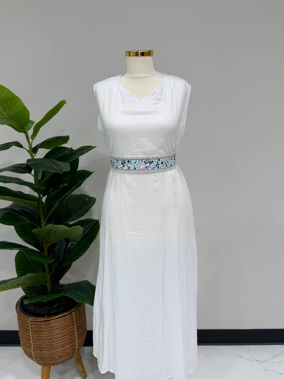 Al Huroof – 3 Piece Organza Linen Abaya