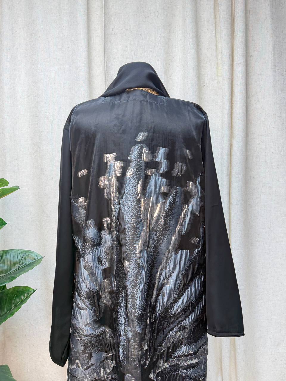 Noir Bloom Open Abaya