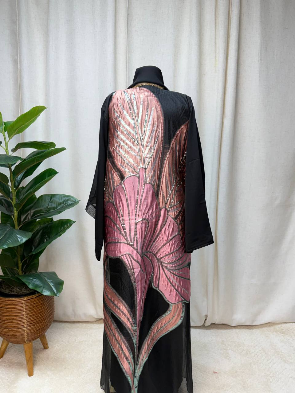 Noir Bloom Open Abaya