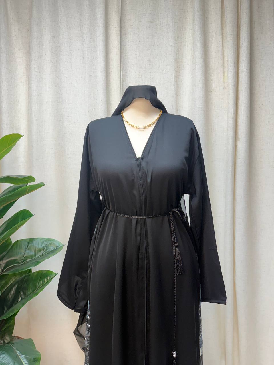 Noir Bloom Open Abaya