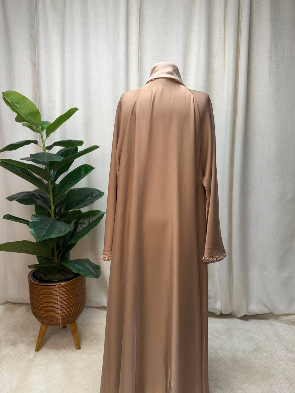 Veloura Luxe Abaya