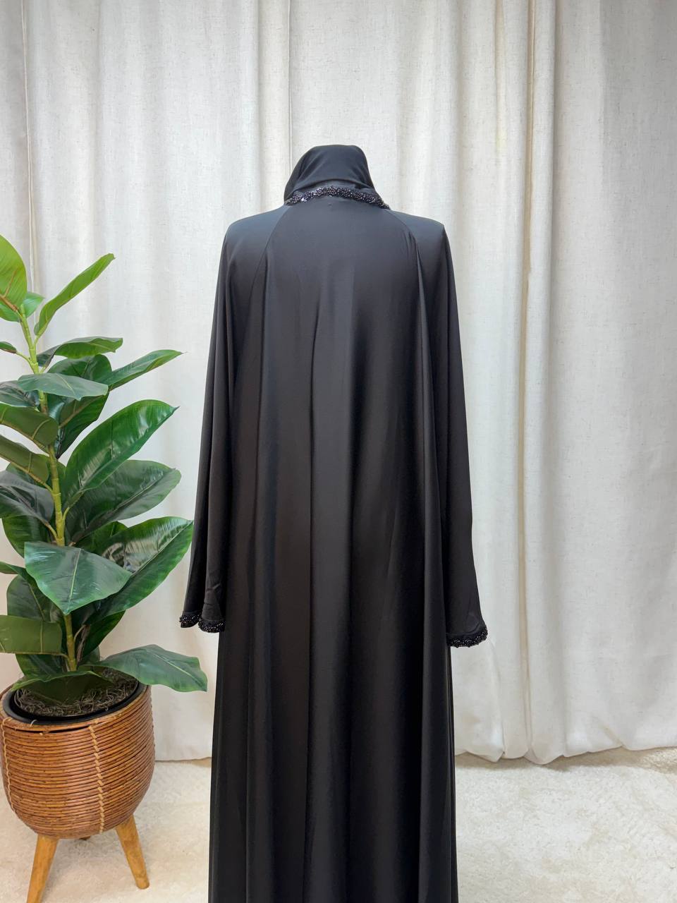 Veloura Luxe Abaya