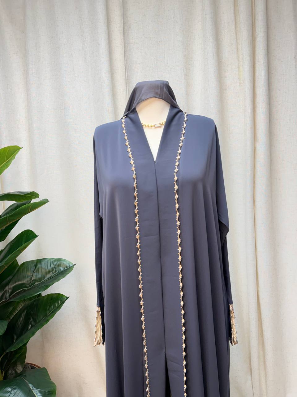 Veloura Edge Abaya