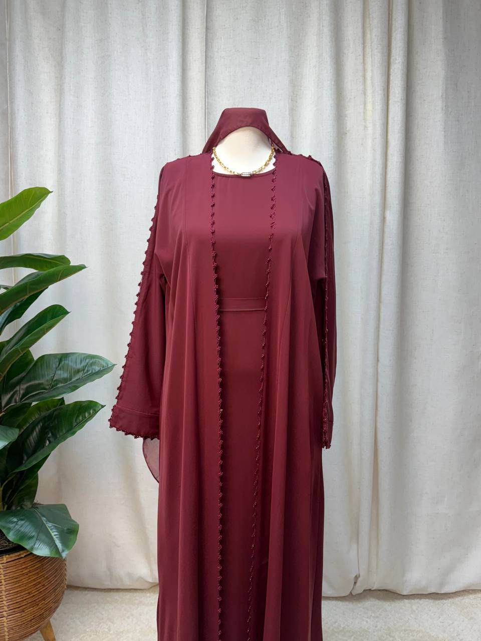 Lunara Thread Abaya