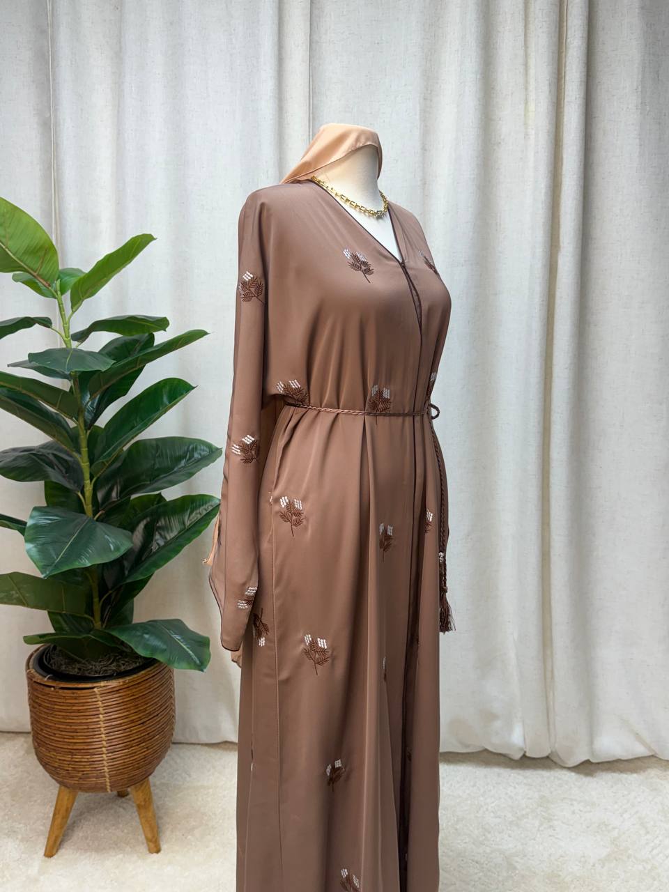 Noura Loom Abaya