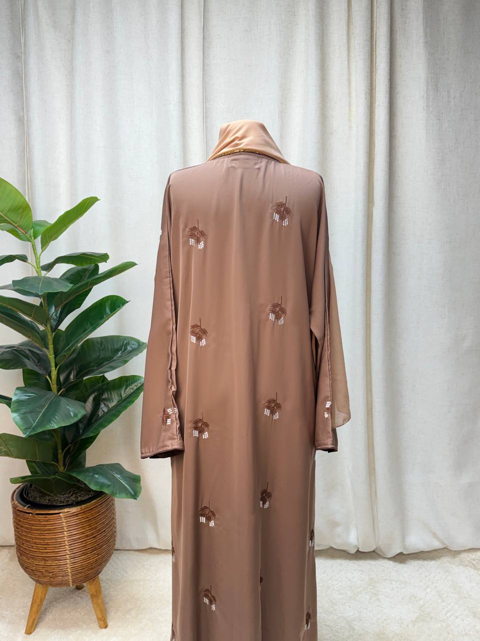 Noura Loom Abaya