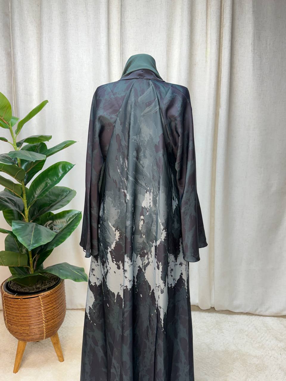 Marble Mist Abaya