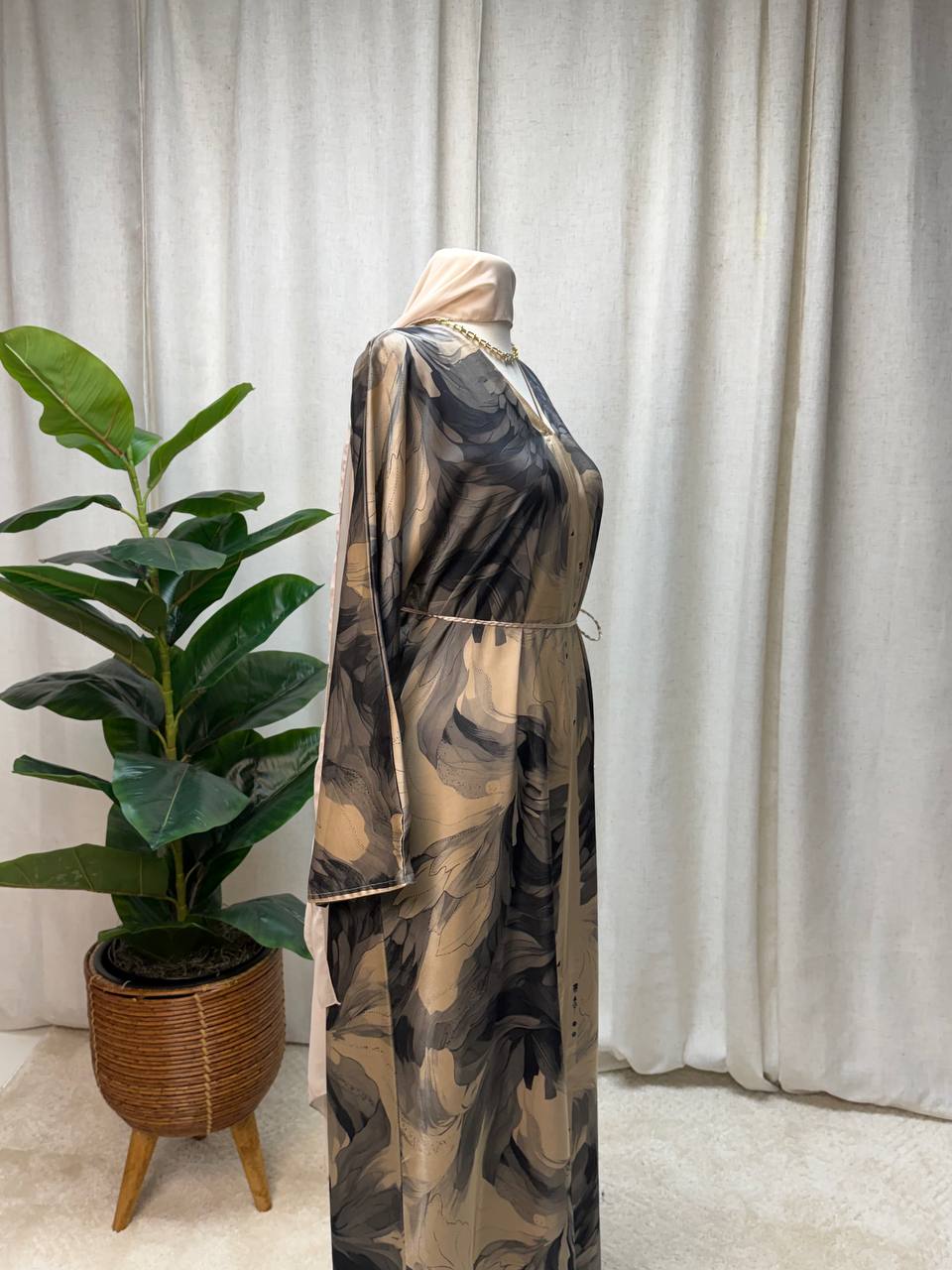 Desert Whisper Abaya