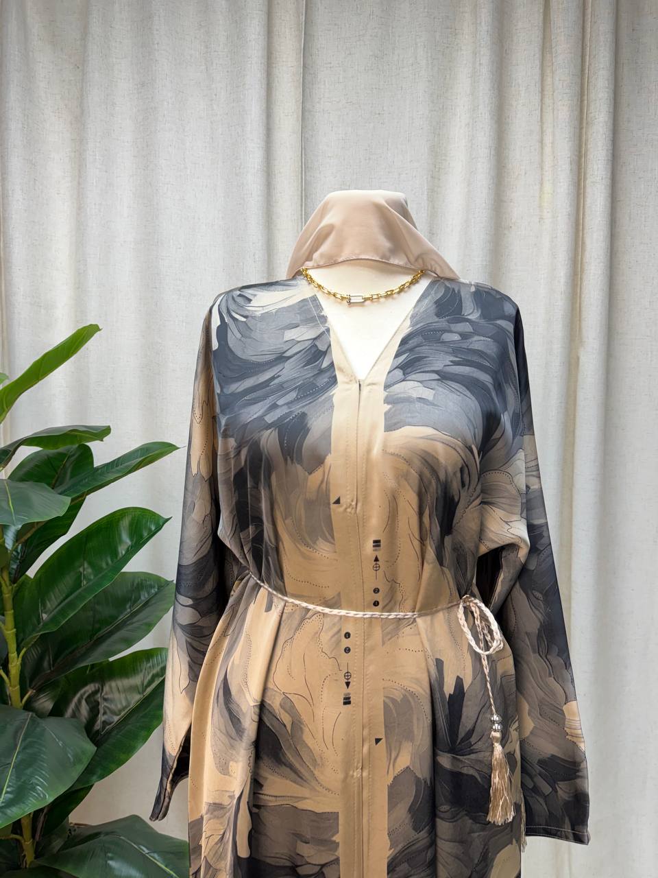 Desert Whisper Abaya