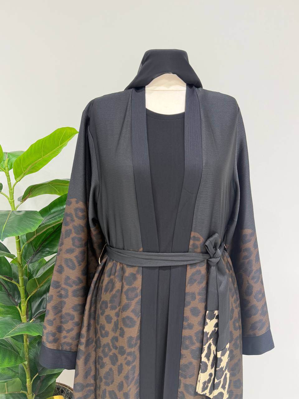 Wild Noir Abaya Set