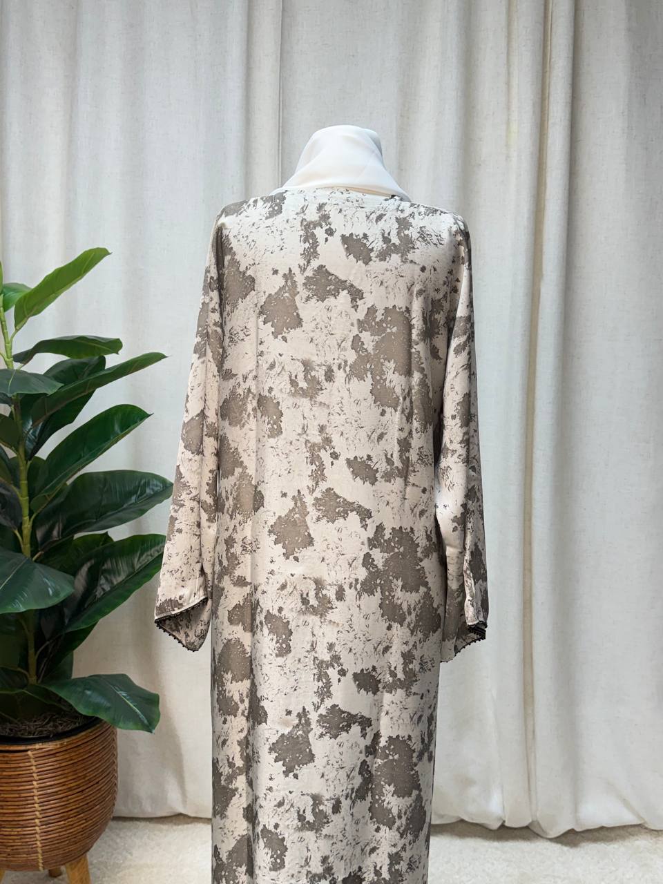 Lustre Mist Abaya