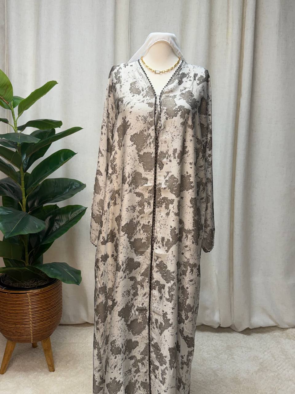 Lustre Mist Abaya