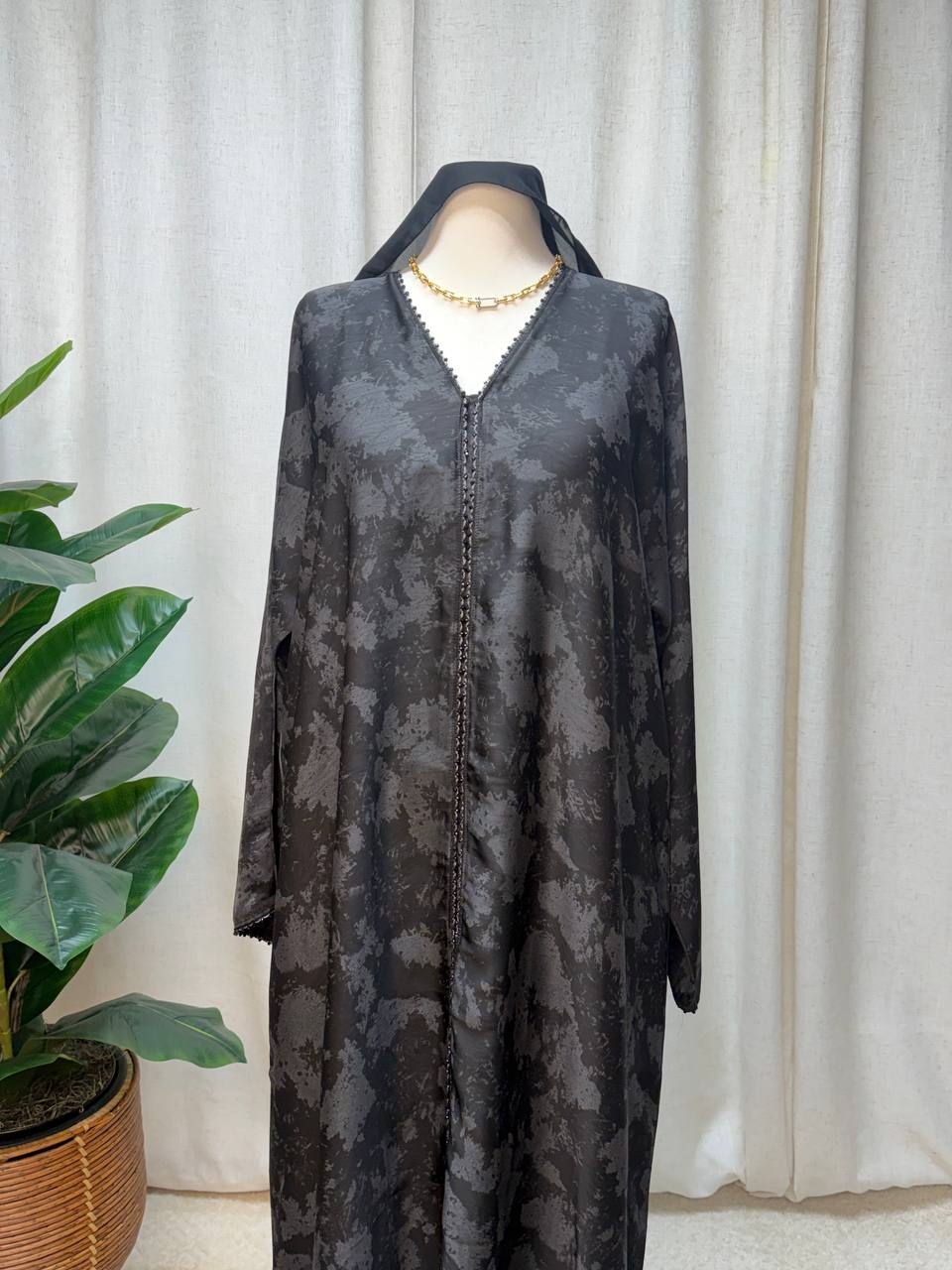 Lustre Mist Abaya