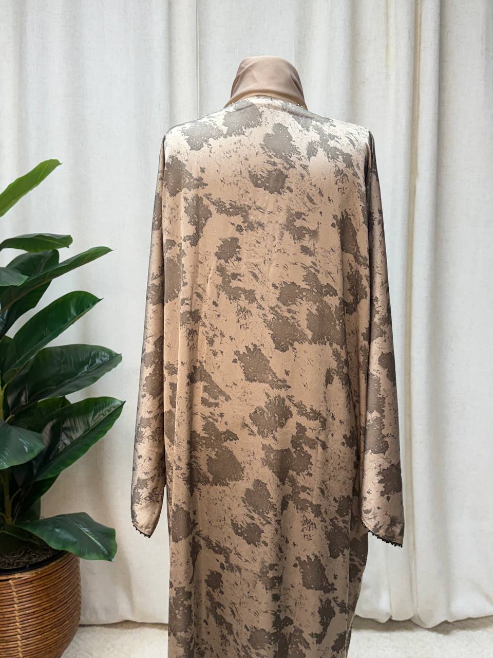 Lustre Mist Abaya