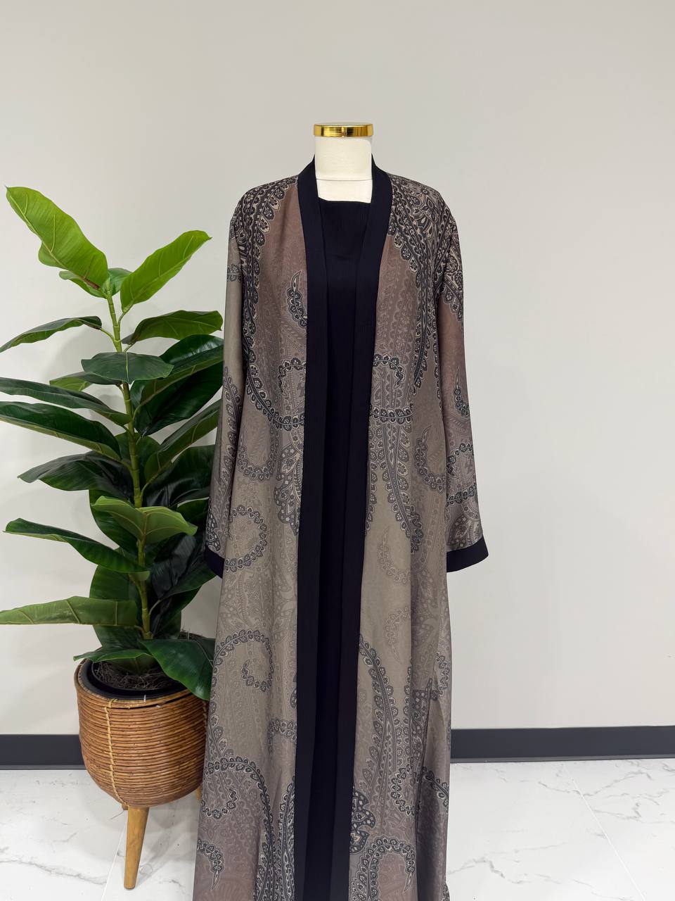 Desert Noir Abaya Set