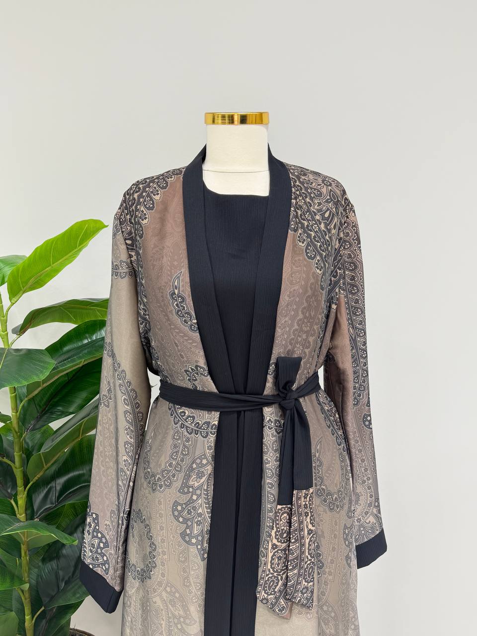 Desert Noir Abaya Set