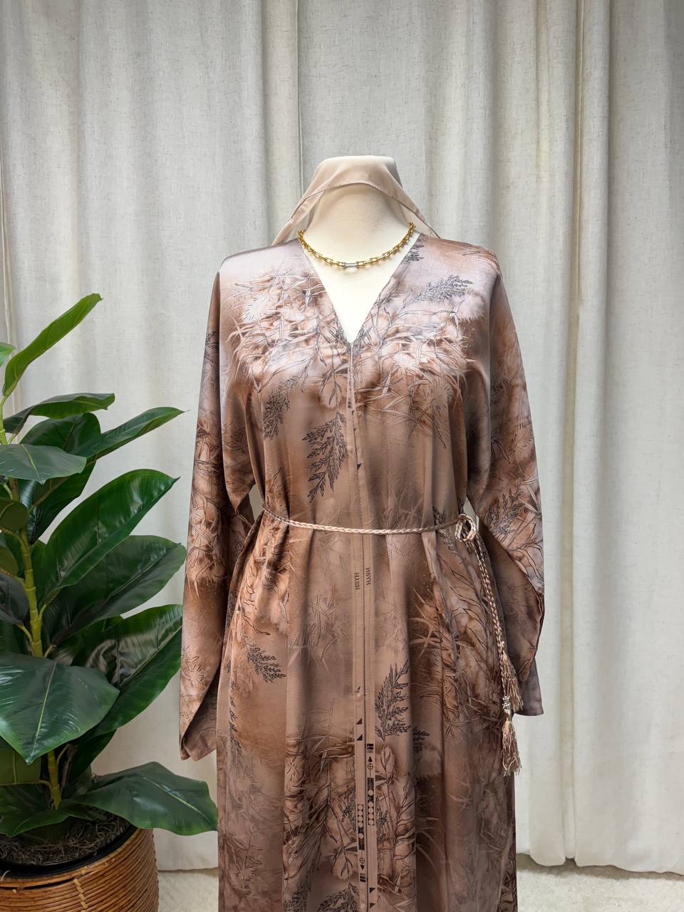 Desert Whisper Abaya