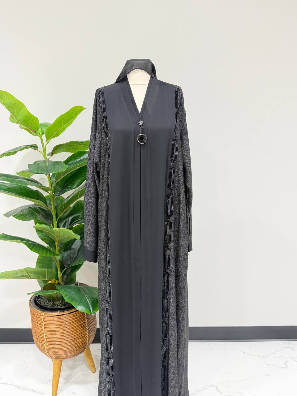 Noir Majesty Abaya