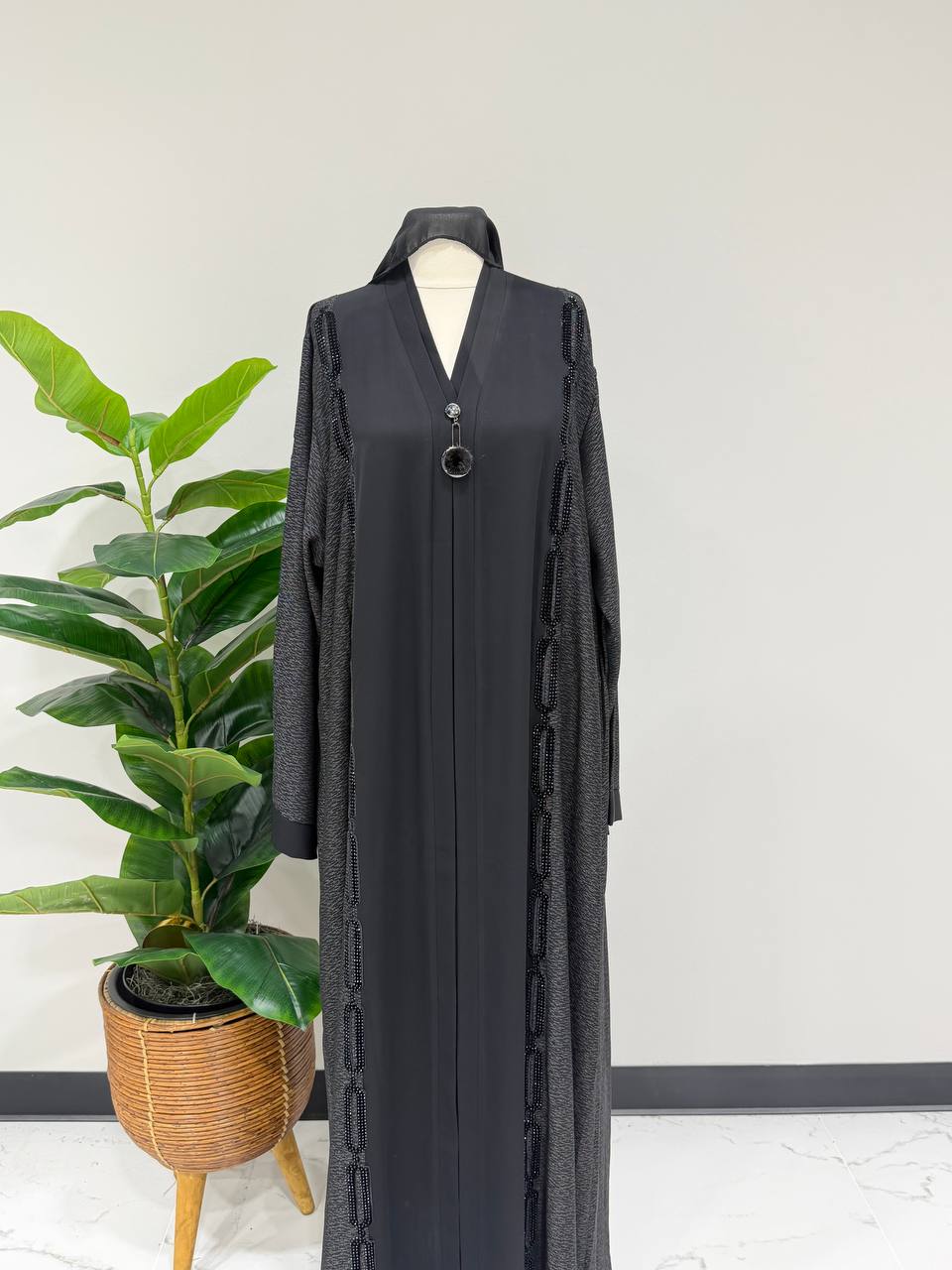 Noir Majesty Abaya