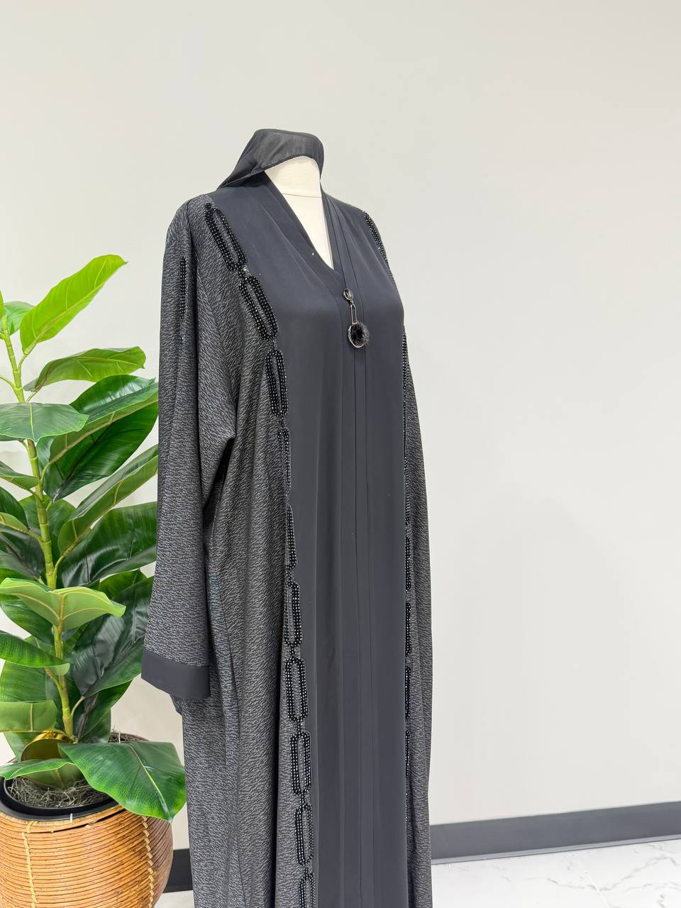 Noir Majesty Abaya