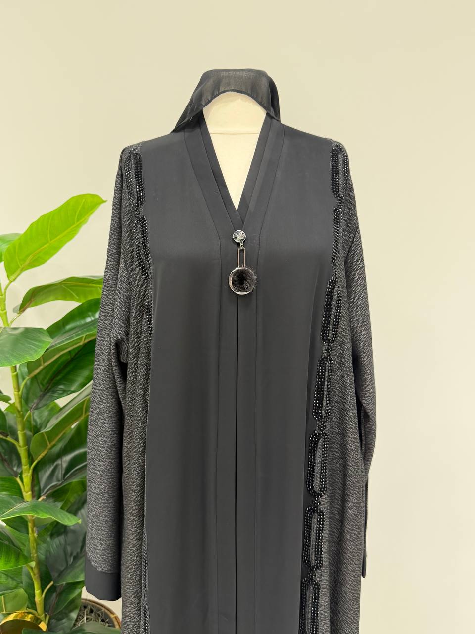 Noir Majesty Abaya