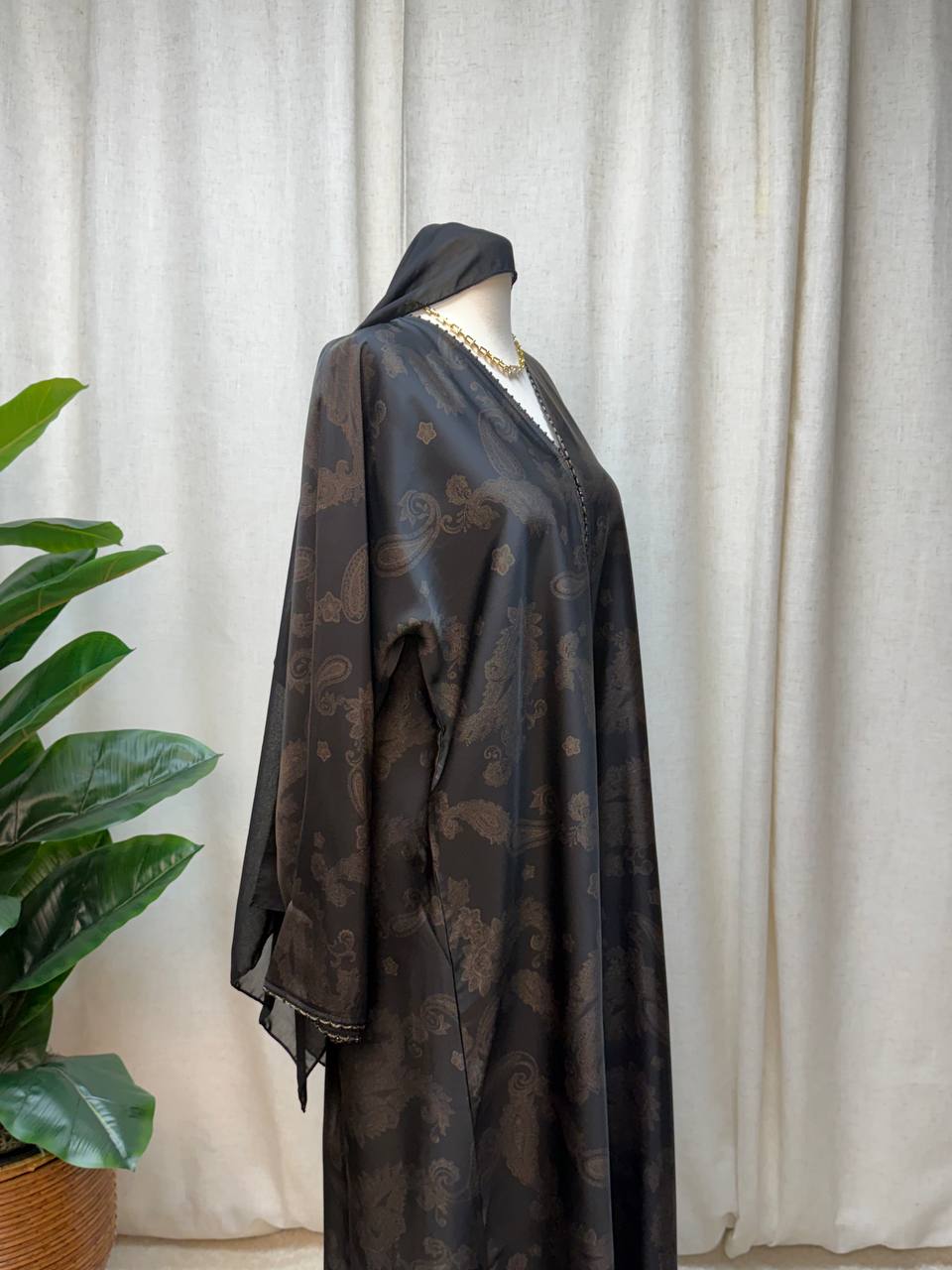 Salma Abaya – Korean Nada Print Fabric