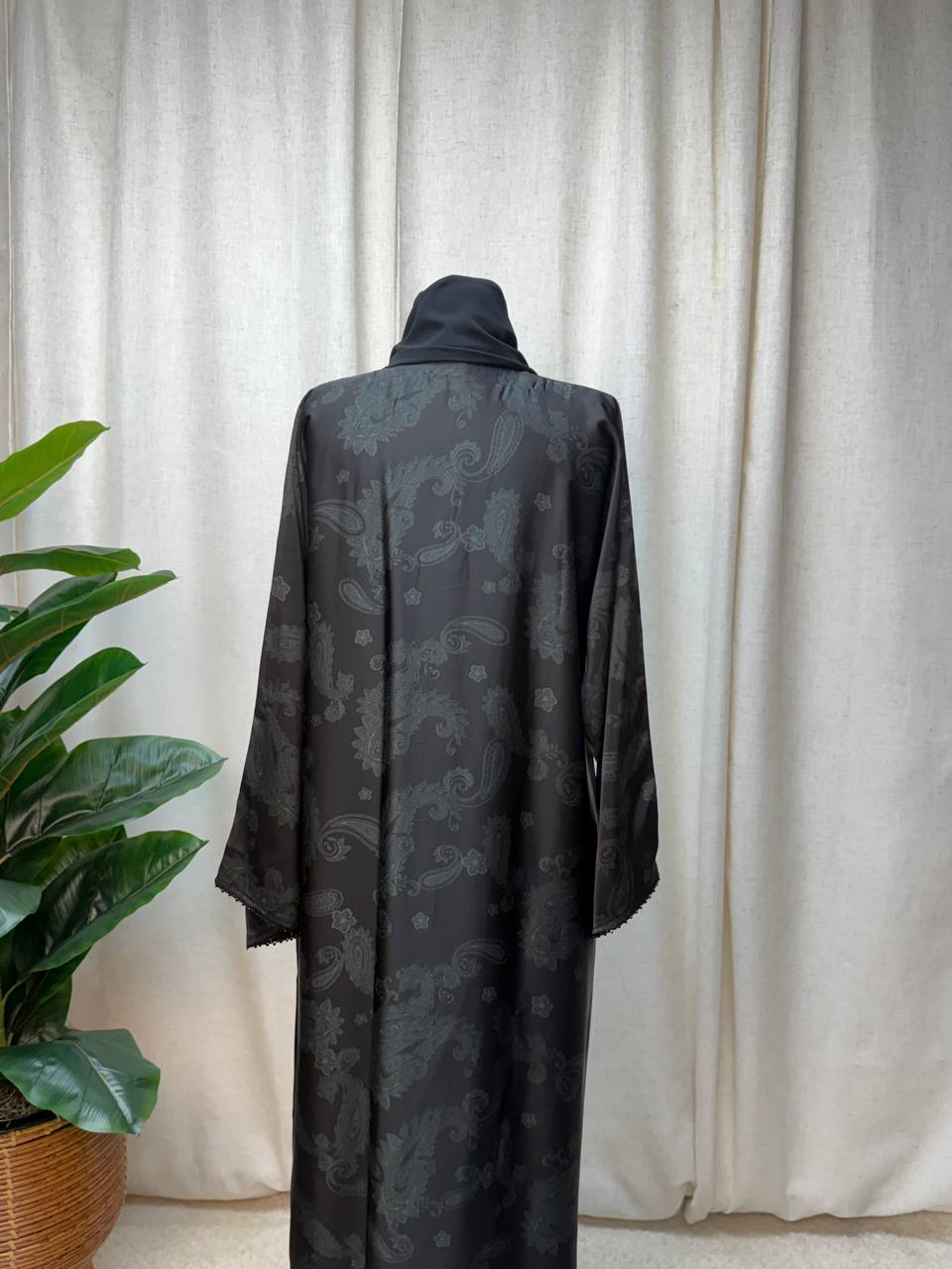 Salma Abaya – Korean Nada Print Fabric