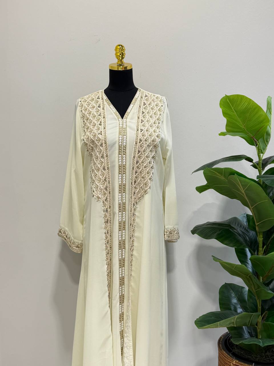 Caftan zena– Hand-Emroidered Moroccan Chiffon Caftan