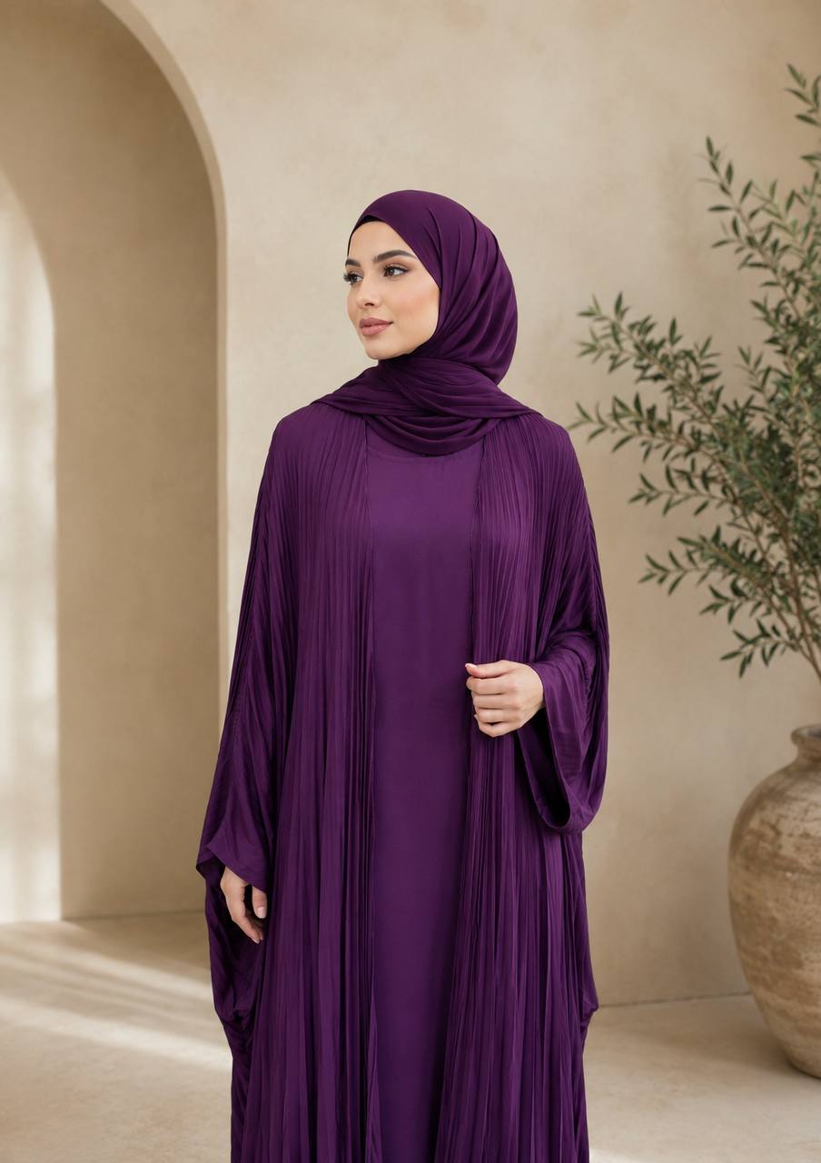 Amira Pleated Bisht Abaya