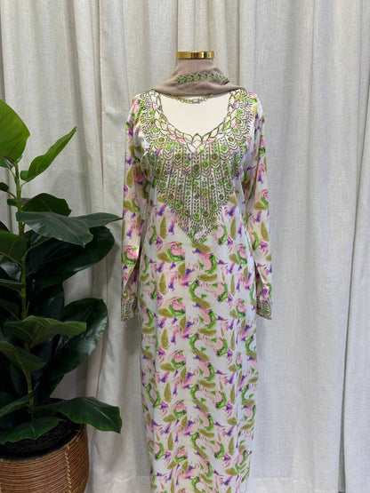 Dubai Bloom Embroidered Mukhawar