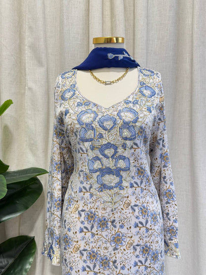 Dubai Bloom Embroidered Mukhawar