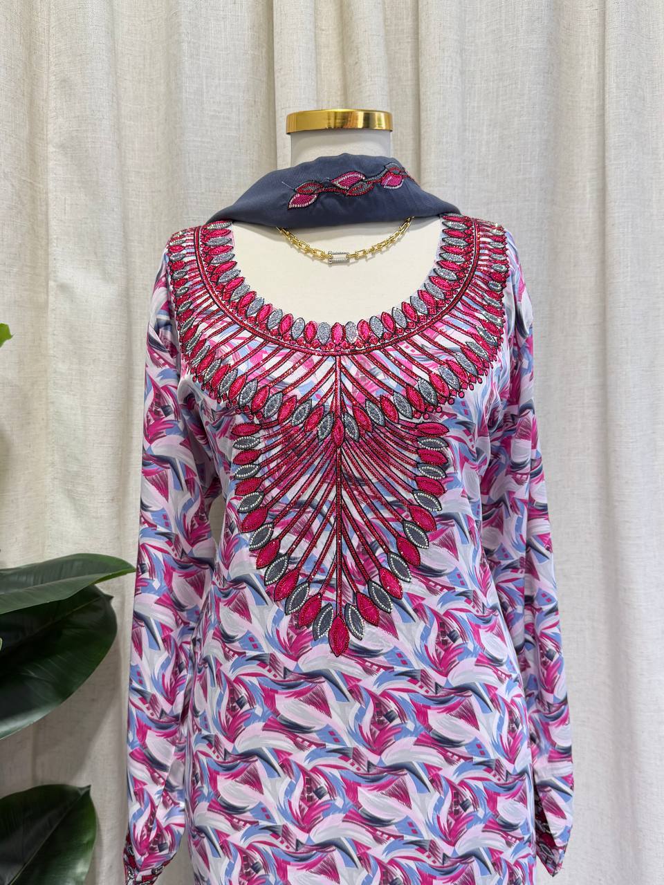 Dubai Bloom Embroidered Mukhawar