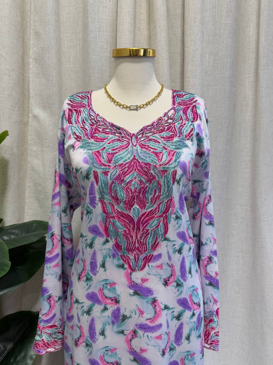 Blush Floral Dubai Mukhawar