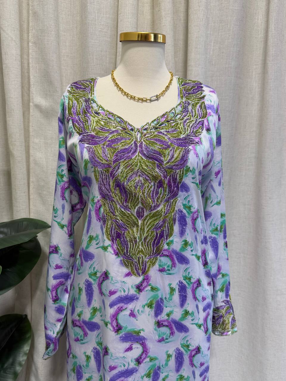 Blush Floral Dubai Mukhawar